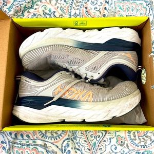 Hoka Bondi 7